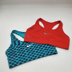 2 Nike pro sports bra